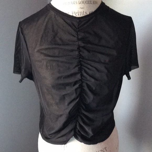 Urban Savage Crop Top workout Mesh with Ruching - Picture 9 of 11